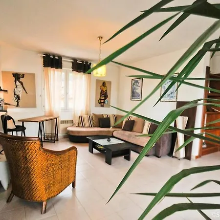 ヴィラ Belle Maison Avec Piscine A 8 Mn A Pieds De La *