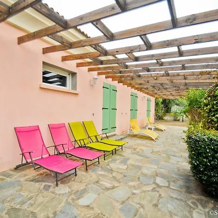 Belle Maison Avec Piscine à 8 Mn à Pieds De La